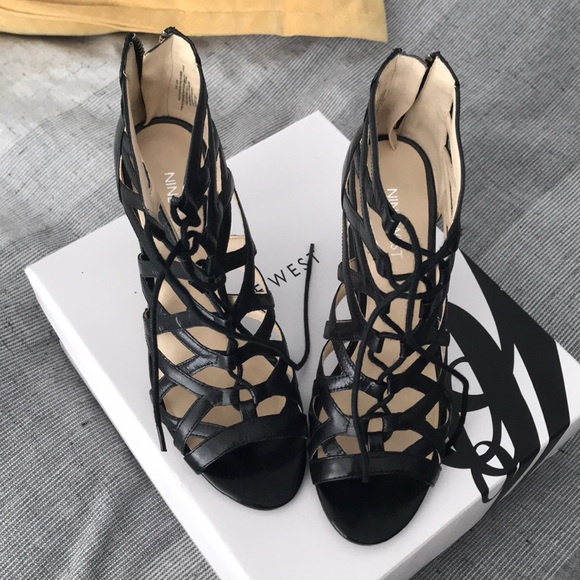 Nine West Shoes - Nine West black lace up heels